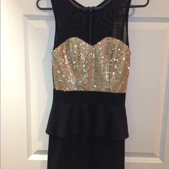Black and gold dress - Picture 3 of 8